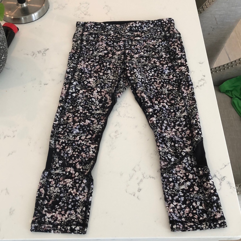 Lululemon Pace Rival Mid-Rise Crop